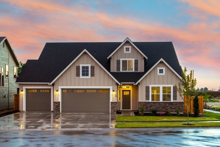 Solid Tips to Pick the Best Front Door for Your Home post thumbnail image